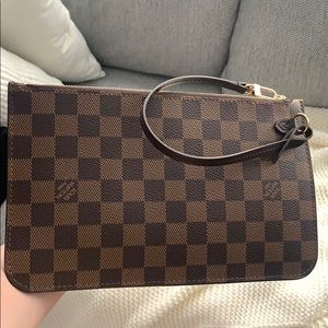 LV Pouch